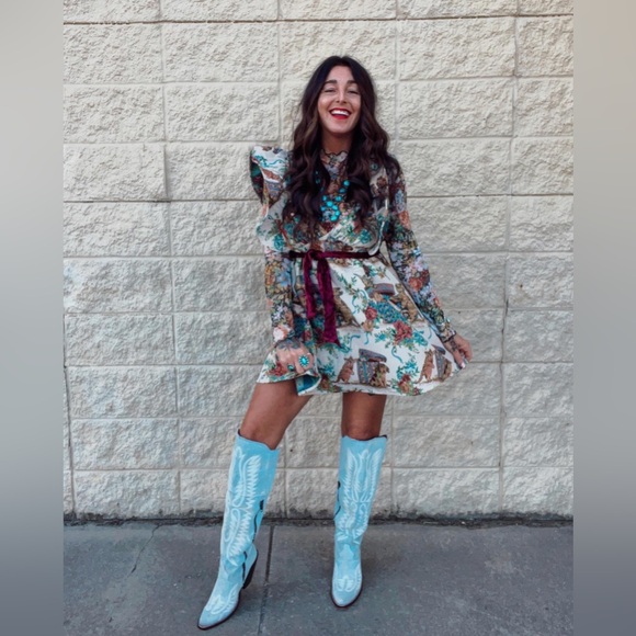 Meet your Posher, Jessica - Picture 5 of 16